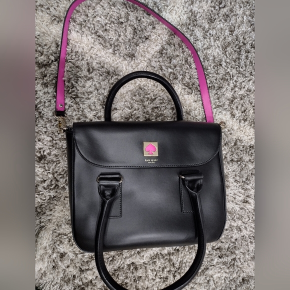 Black Leather Kate Spade handbag with pink details and gold hardware - Picture 2 of 7